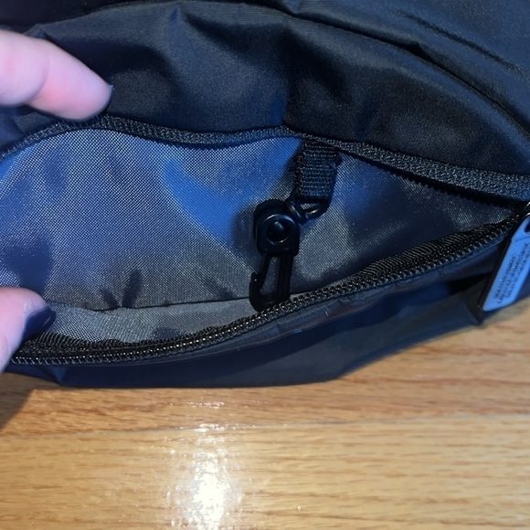 Unisex Adidas Belt Bag - Picture 6 of 9